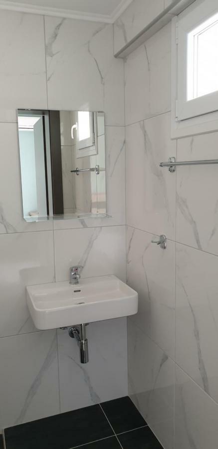 Ferienwohnung Chriselia 1 Nea Roda Exterior foto