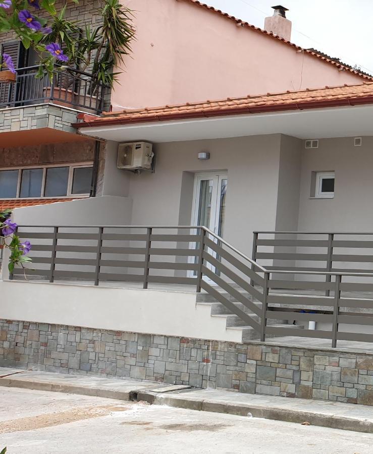 Ferienwohnung Chriselia 1 Nea Roda Exterior foto
